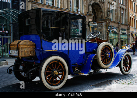 Un vecchio-timer visto nel centro di Lipsia, Germania Foto Stock