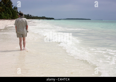 Passeggiate lungo il litorale nelle isole Kei Foto Stock