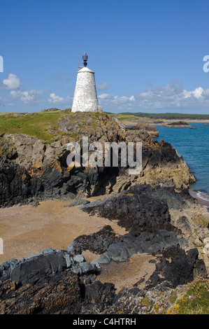 Faro sull isola di LLanddwyn, Newborough, Galles Foto Stock