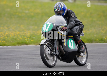 Greeves Silverstone 247 cavalcato da Mervyn Stratford Foto Stock