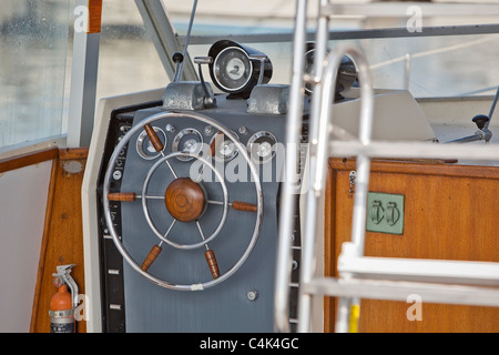 Barca Vintage cockpit. Foto Stock