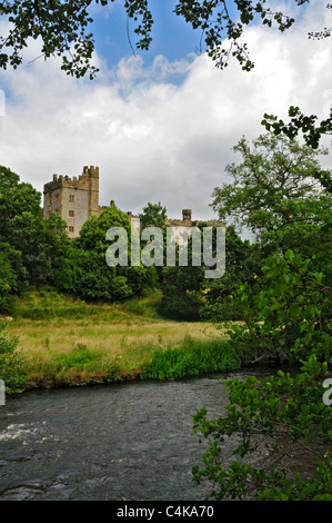 Una immagine ritratto di Haddon Hall vicino a Bakewell impostato nel Derbyshire campagna Foto Stock