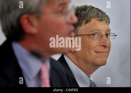 Microsoft tycoon Bill Gates è raffigurato a GAVI la conferenza che si terrà a Londra il 13 giugno 2011. Foto Stock