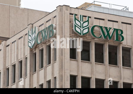 Grano canadese sedi del bordo sulla strada principale di Winnipeg Foto Stock