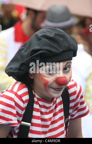 Clown terapia membri celebrando Red Nose day a roma italia Foto Stock