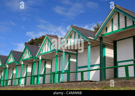 Langland Bay, Gower, Swansea, South Wales, Regno Unito su un giorno d'estate con un cielo blu Foto Stock