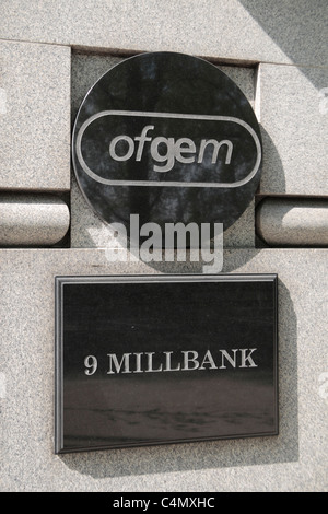 Il logo Ofgem cartello fuori sede, 9 Millbank, London, Regno Unito Foto Stock