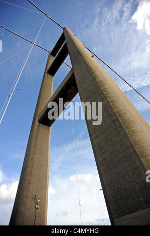 Il Humber Bridge il quinto più grande singolo span ponte di sospensione nel mondo, dal North Shore a Hessle Foto Stock