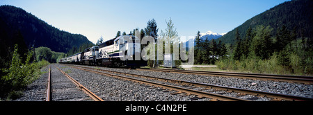 'Whistler alpinista " treno che viaggia a Whistler da Vancouver, BC, British Columbia, Canada - Vista panoramica Foto Stock
