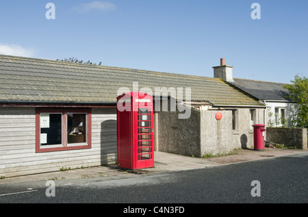 Baltasound, Unst, isole Shetland, Scotland, Regno Unito. Village post office, più a nord in Gran Bretagna Foto Stock