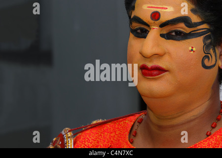 Personaggio femminile in Kadhakali, una classica Dance-Drama del Kerala Foto Stock