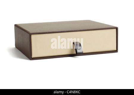 Closed box carta isolato su sfondo bianco Foto Stock
