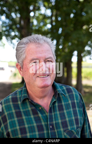 Patron Gerard Becot a Chateau Beau-Sejour Becot, St Emilion nella regione dei vini di Bordeaux di Francia Foto Stock