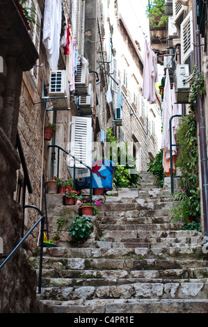 Strada stretta, Dubrovnik, Croazia Foto Stock