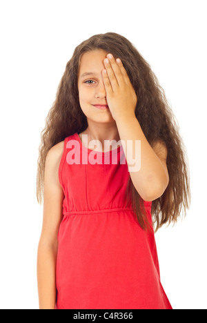 Ragazza che copre un occhio con Palm per l'esame della vista Foto Stock