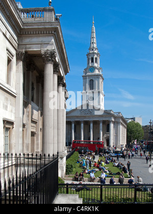 Galleria Nazionale e St Martin's-in-the-Fields, Londra Foto Stock