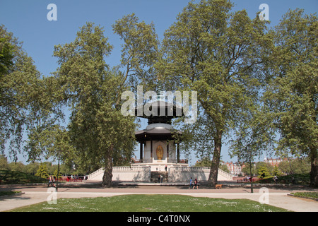 Il Buddista Giapponese Pagoda della Pace, Parco di Battersea, Londra, Regno Unito. Foto Stock