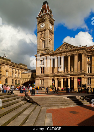 La torre di Birmingham Museum & Art Gallery noto come Big Brum in Chamberlain Square Birmingham REGNO UNITO Foto Stock