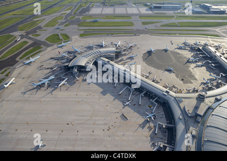 Lester B all'Aeroporto Internazionale Pearson di Toronto, Ontario, Canada Foto Stock