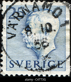 Svezia - 1954 CIRCA: un timbro stampato in Svezia mostra Gustaf VI Adolf di Svezia, 1954 circa Foto Stock