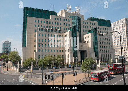 La sede centrale di MI6, il British Secret Intelligence Service, Vauxhall, Londra, Regno Unito. Foto Stock