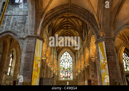 La Scozia, Edimburgo, lungo il Royal Mile. Giles' Cattedrale (aka alta Kirk) interno gotico. Foto Stock