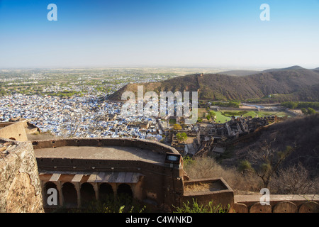 Vista di Bundi dal Taragarh (Star Fort), Bundi, Rajasthan, India Foto Stock