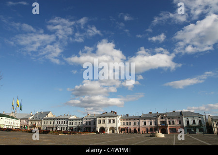 Zhovkva, Zolkiew, città vecchia, la piazza del mercato, case tipiche, Lviv/Lvov, Oblast di Ucraina Occidentale Foto Stock