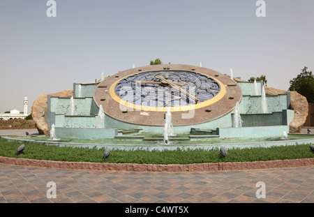 Rotonda orologio in Al Ain, Abu Dhabi, Emirati Arabi Uniti Foto Stock