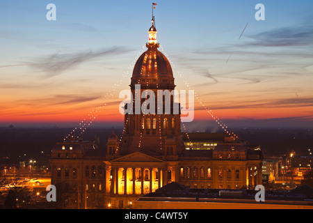 Stati Uniti d'America,Illinois,Springfield,State Capitol Building illuminato al tramonto Foto Stock