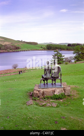 Il re e la regina scultura di Henry Moore a Glenkiln Sculpture Park, Dumfries & Galloway, Scozia Foto Stock