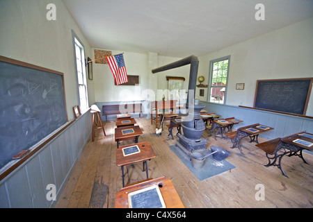 Interno di un Rosso una stanza Schoolhouse Foto Stock