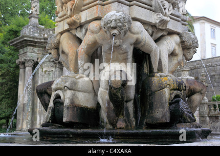 Fontana vicino di Nossa Senhora dos Remedios santuario, Lamego, Viseu, in Portogallo Foto Stock