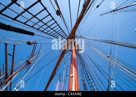 Albero della nave della vela Foto Stock