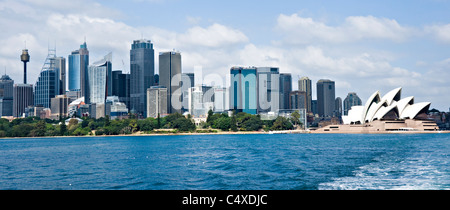 La bellissima Sydney Opera House su Bennelong Point nel porto di Sydney New South Wales AUSTRALIA Foto Stock