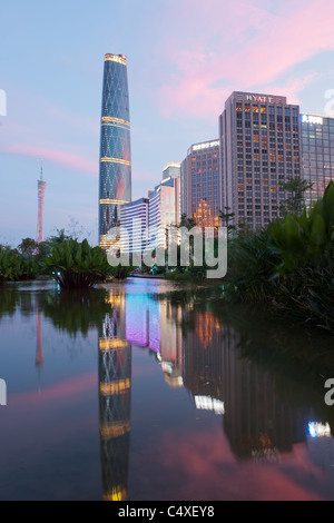 Scena di Guangzhou Zhujiang New Town a Guangzhou, Cina. Foto Stock