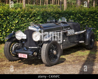 Parcheggiate nero vintage Bentley racing car 1928 Foto Stock