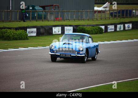 Goodwood Curcuit, lo storico motor racing venue vicino a Chichester in West Sussex. Foto Stock