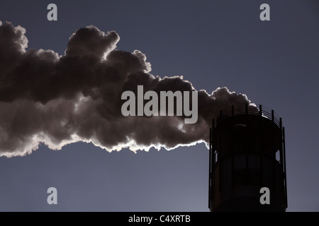 Una fumatori Camino in fabbrica Foto Stock