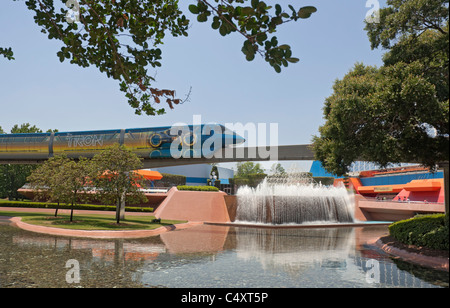 Monorotaia sistema di trasporto a Epcot Theme Park e il centro del Walt Disney World Resort a Lake Buena Vista Florida Foto Stock