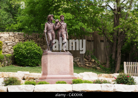 Statua di Tom Sawyer e Huckleberry Finn. Annibale, Missouri Foto Stock