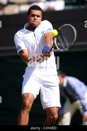 JO-WILFRED TSONGA FRANCIA Wimbledon Lawn Tennis Club Wimbledon Inghilterra 23 Giugno 2011 Foto Stock