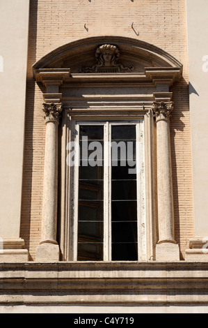 Italia, Roma, Palazzo Odescalchi, finestra da vicino Foto Stock