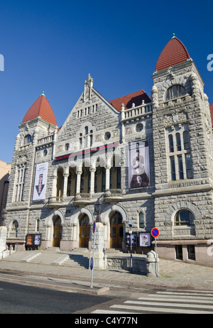 Il Teatro Nazionale Finlandese, Piazza della Stazione, Helsinki, Finlandia Foto Stock