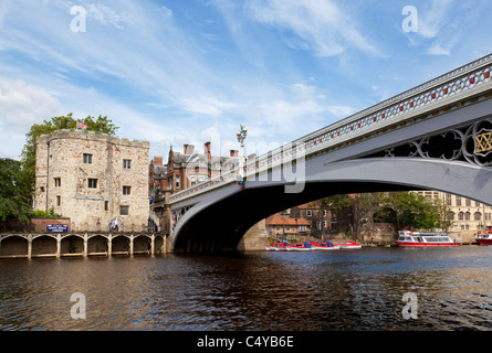 Lendal ponte sul fiume Ouse città di York Yorkshire Inghilterra GB UK EU Europe Foto Stock