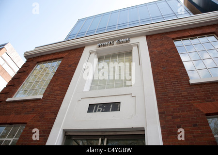 La facciata principale del cubo bianco galleria d'Arte a Hoxton Square, Londra Foto Stock