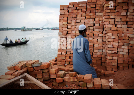 Un forno di mattoni in Bangladesh Foto Stock