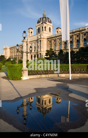 Vienna - specchio Naturhistorisches museo cupola del plash Foto Stock