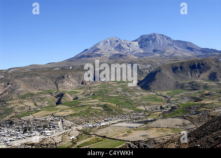 Vista aerea del villaggio di Putre, Cile Foto Stock