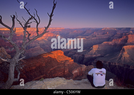 Sunrise luce sul Grand Canyon dal punto Pima, South Rim, il Parco Nazionale del Grand Canyon, Arizona Foto Stock